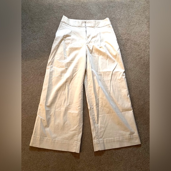 Gap Wide-leg Khakis size 4 - Picture 5 of 8